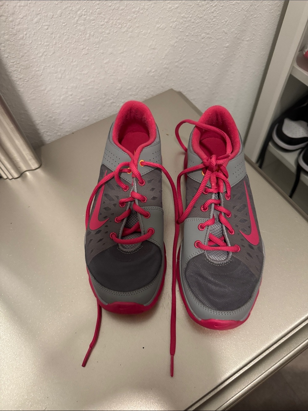 Nike Women's Gray and Hot Pink Athletic Sneakers
